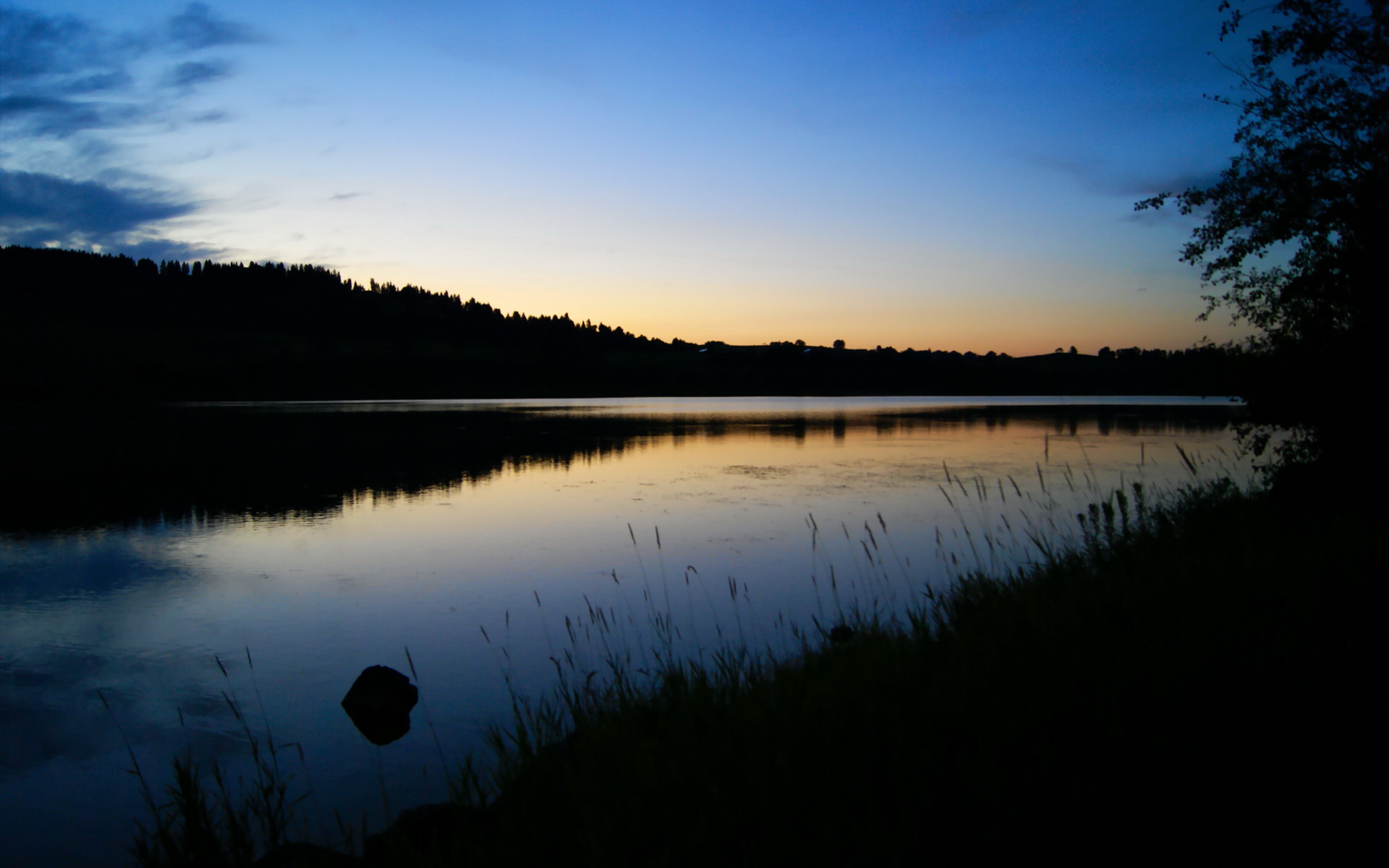 国际羽毛球邀请赛，名将云集赛场争锋，国际羽毛球联合会