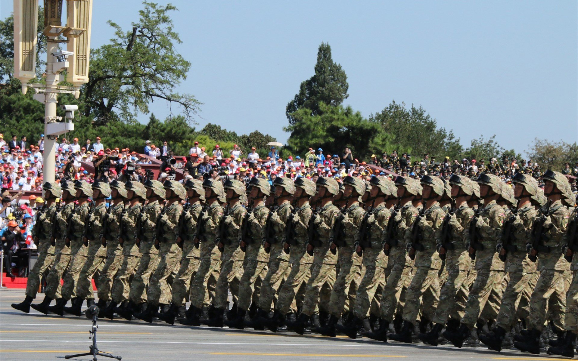塞内加尔队中场贝尔特拉在巴黎奥运会上展现出强大的进攻组织能力