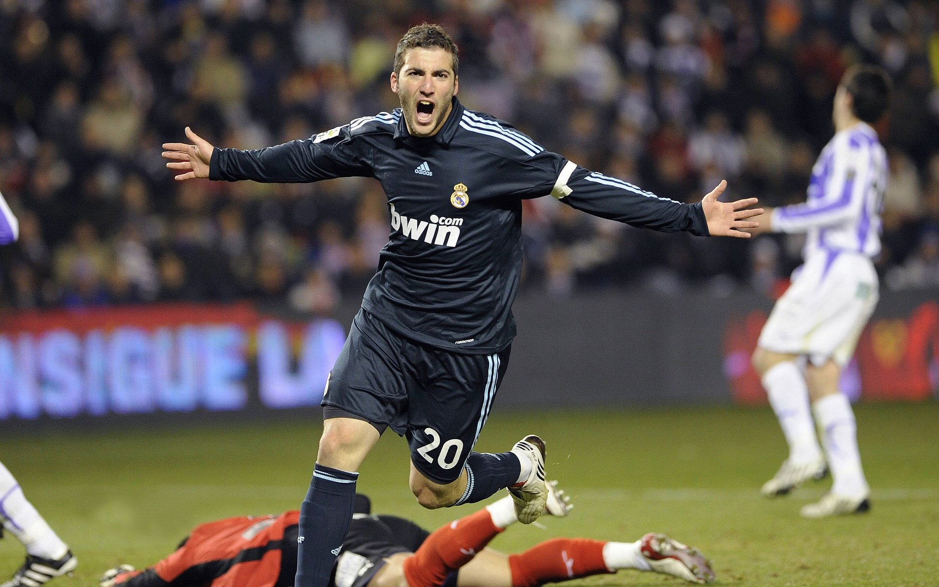 车手激烈角逐，谁能笑到最后？，车手视频